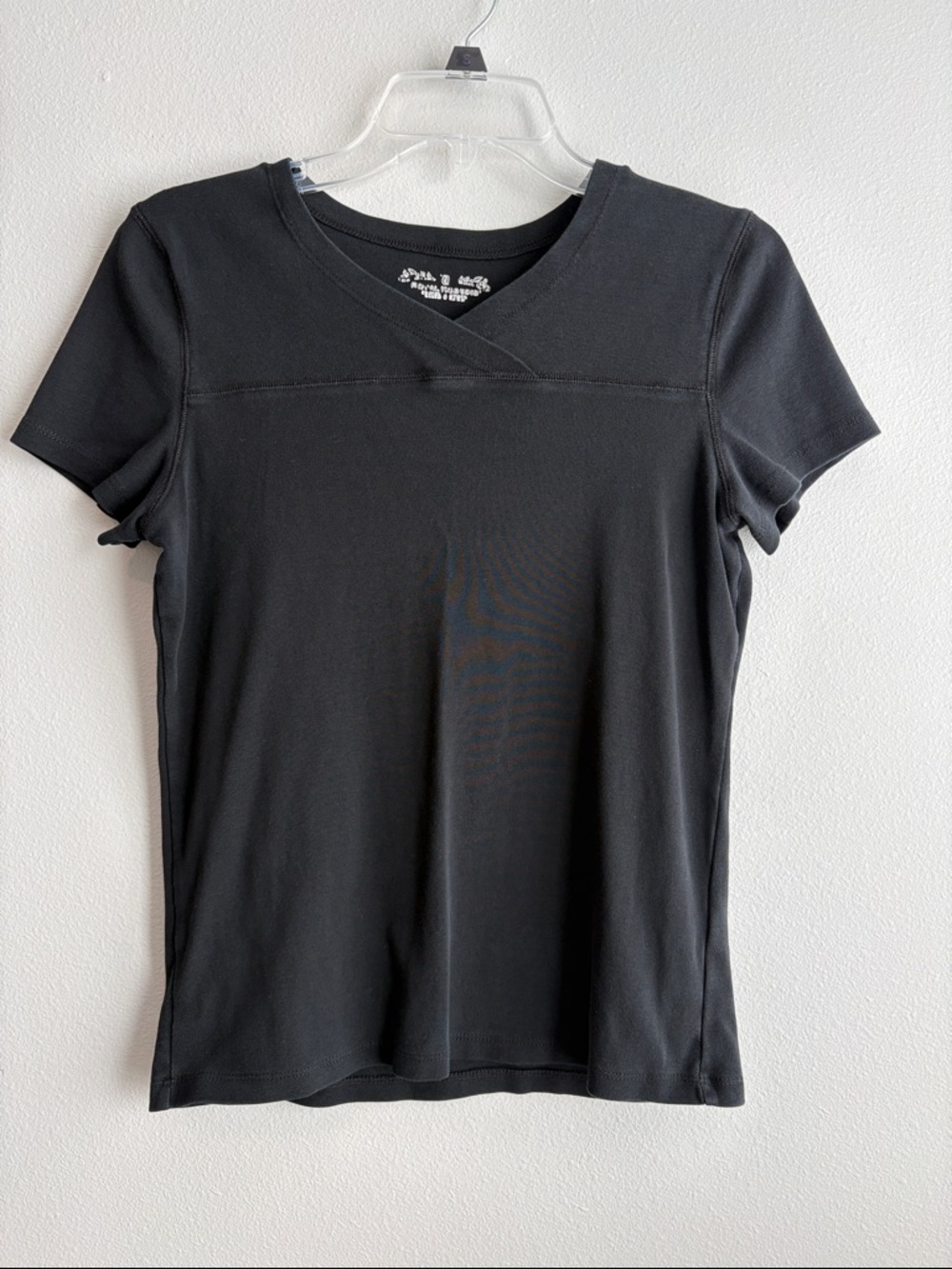 Royal Robbins Black Short-Sleeve V-Neck Performance Tee - Women’s Small
